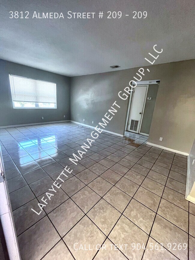 Foto del edificio - 3812 Almeda St