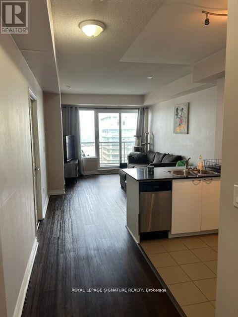 Building Photo - 385-2385 Prince of Wales Dr