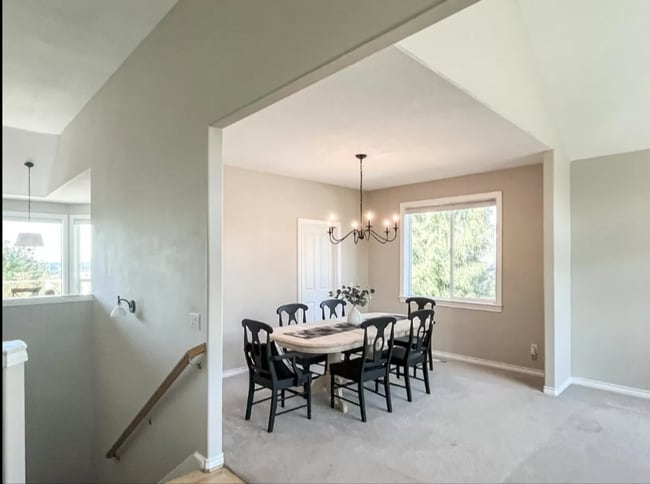 Building Photo - Wonderful 4 bed, 3 bath house with Eco friendly Solar Panels - Get Half Off Your First Month's Rent!