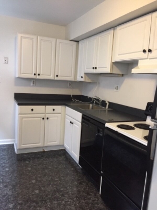 Primary Photo - 243 S Washington St