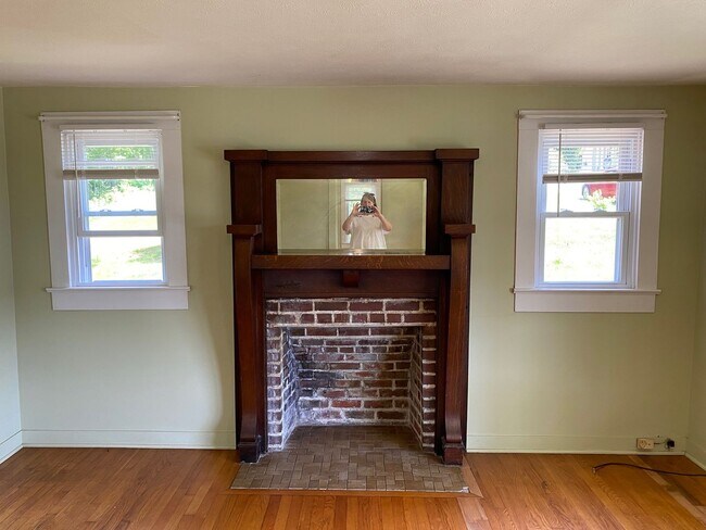 Foto del edificio - Woodfin - 1920's Cottage