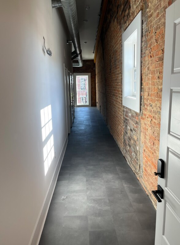 Foto del edificio - 145-151 E Main St