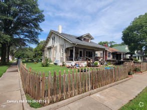 Building Photo - 751 S Pattie St