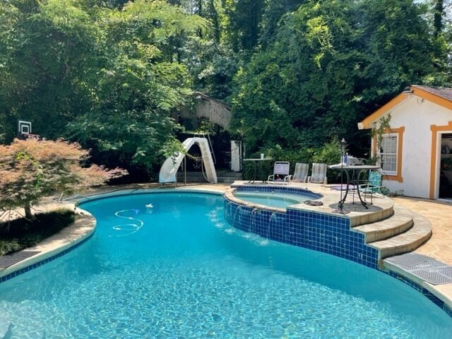 Foto del edificio - 115 Georgian Manor Ct