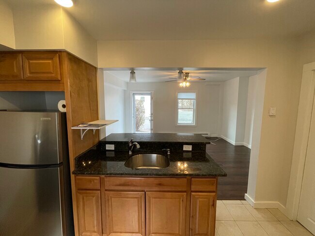 Building Photo - 36 South St