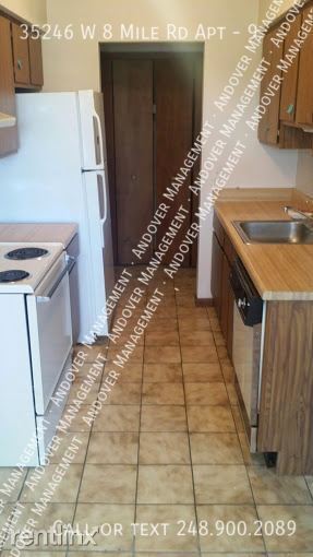 Foto del edificio - 35246 W 8 Mile Rd