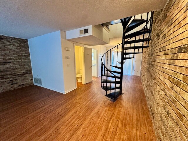 Building Photo - 280 Hill Ave