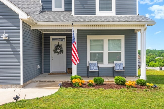 Building Photo - 525 Bloomington Trce