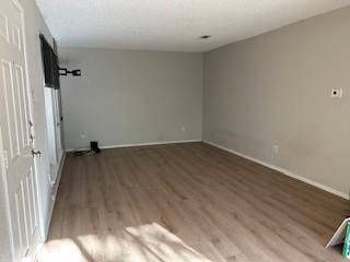 Foto del edificio - 7711 Meadowview Ln