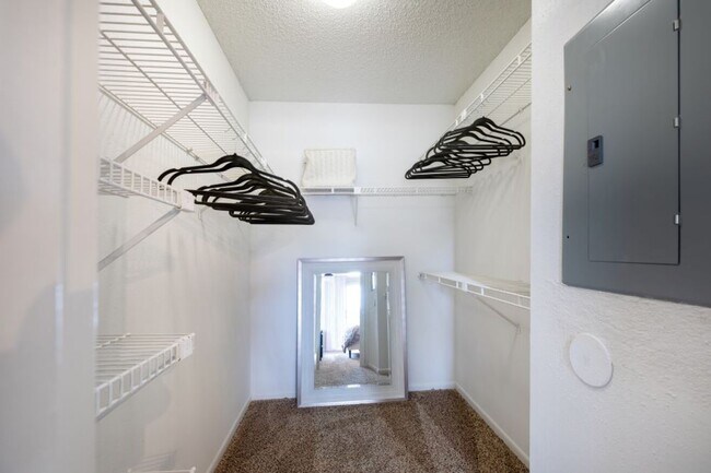 Foto del edificio - 1007 S Mason Rd