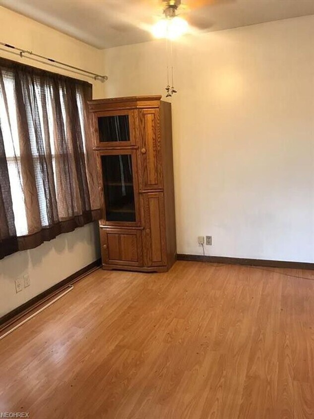 Foto principal - 2 Bedroom Canton Home for Rent