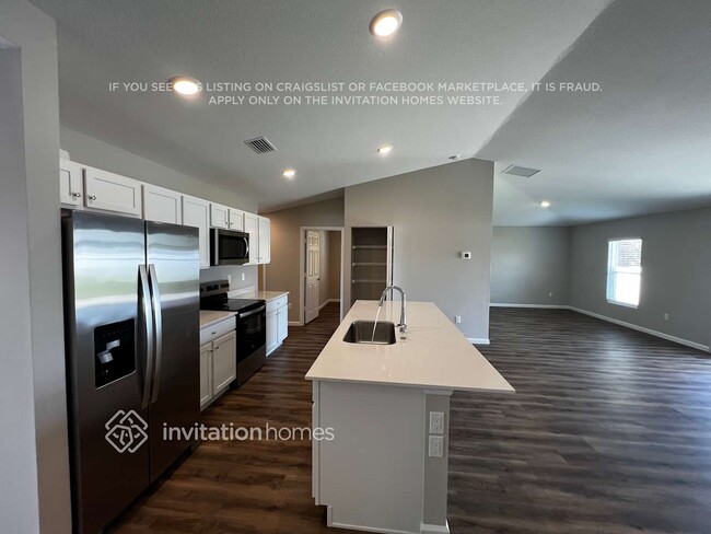 Foto del edificio - 1861 SE Berkshire Blvd