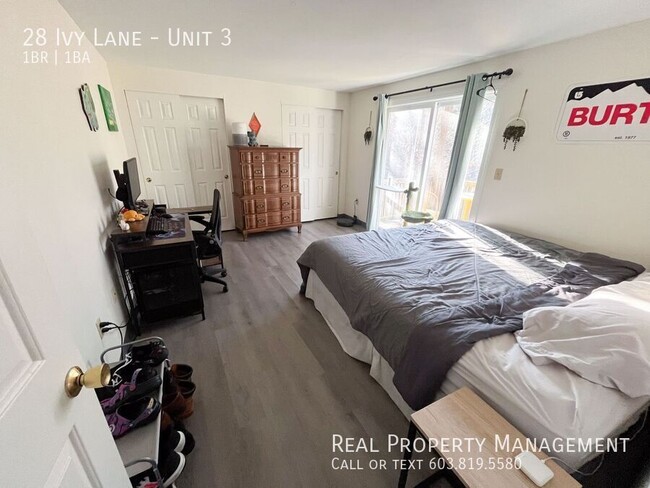 Building Photo - Pet-Friendly Apartment Barrington with Hea...