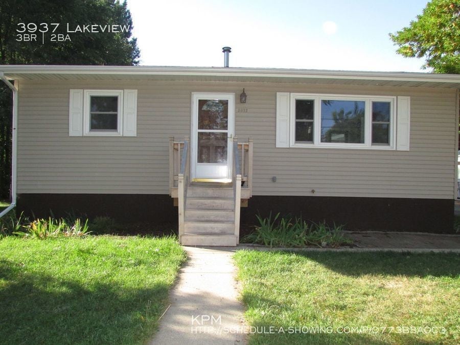 Primary Photo - 3937 Lakeview Dr
