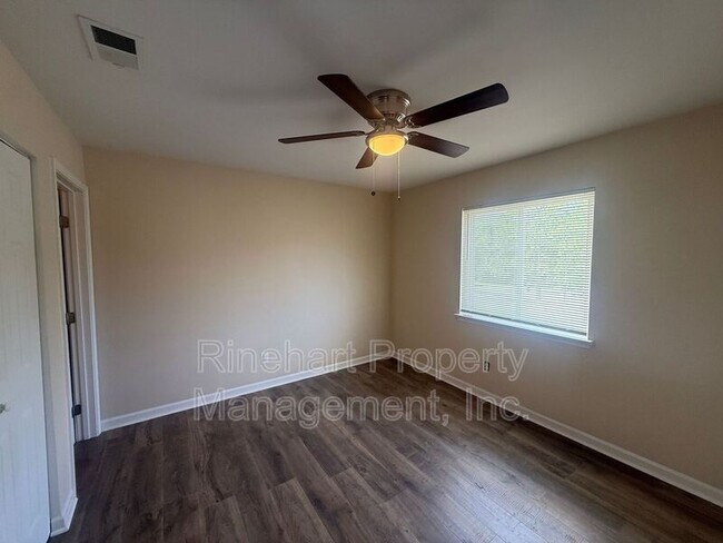 Building Photo - 1656-H201 Eagles Pl