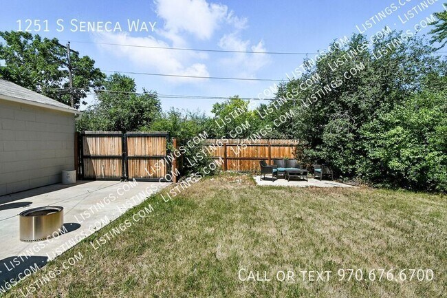 Foto del edificio - 1251 S Seneca Way