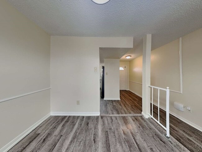 Foto del edificio - 6946 Maple Fox Dr