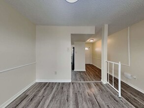 Building Photo - 6946 Maple Fox Dr Building Photo - 6946 Maple Fox Dr