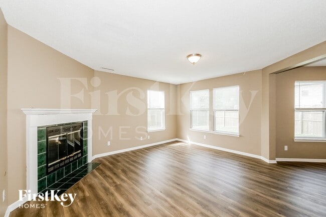 Building Photo - 10830 Clear Spring Dr