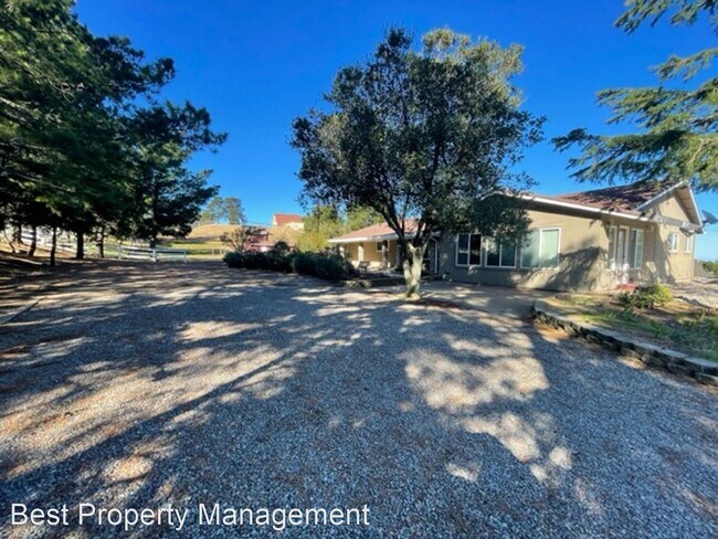 Building Photo - 3 br, 2.5 bath House - 10655 Morgan Territ...