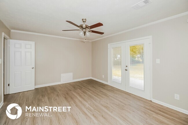 Foto del edificio - 6440 Connell Rd