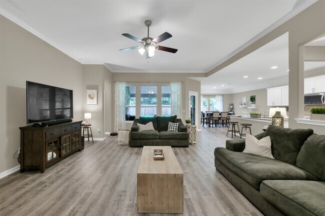 Foto del edificio - 24203 Rocky Brook Falls