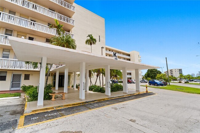 Foto del edificio - 2903 Point E Dr