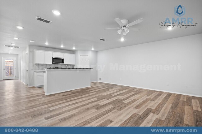 Building Photo - 1103 N Englewood Ave
