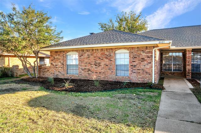 Building Photo - 2108 Teakwood Ln