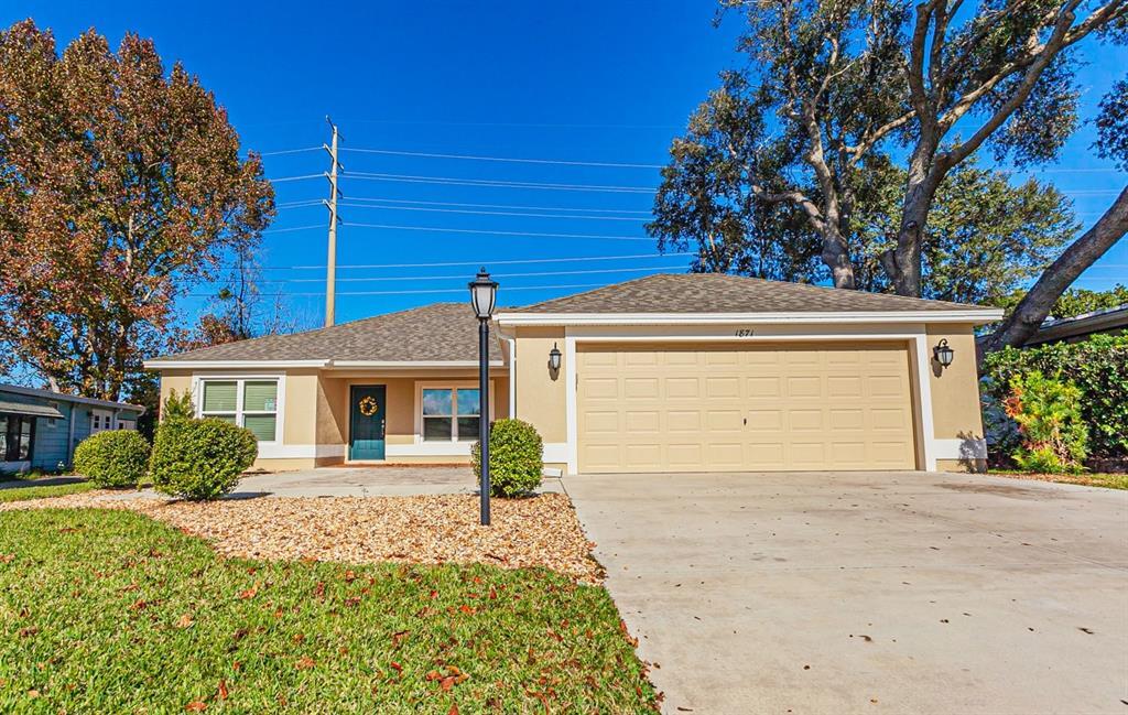 1871 W Schwartz Blvd, Lady Lake, FL 32159 House Rental in Lady Lake