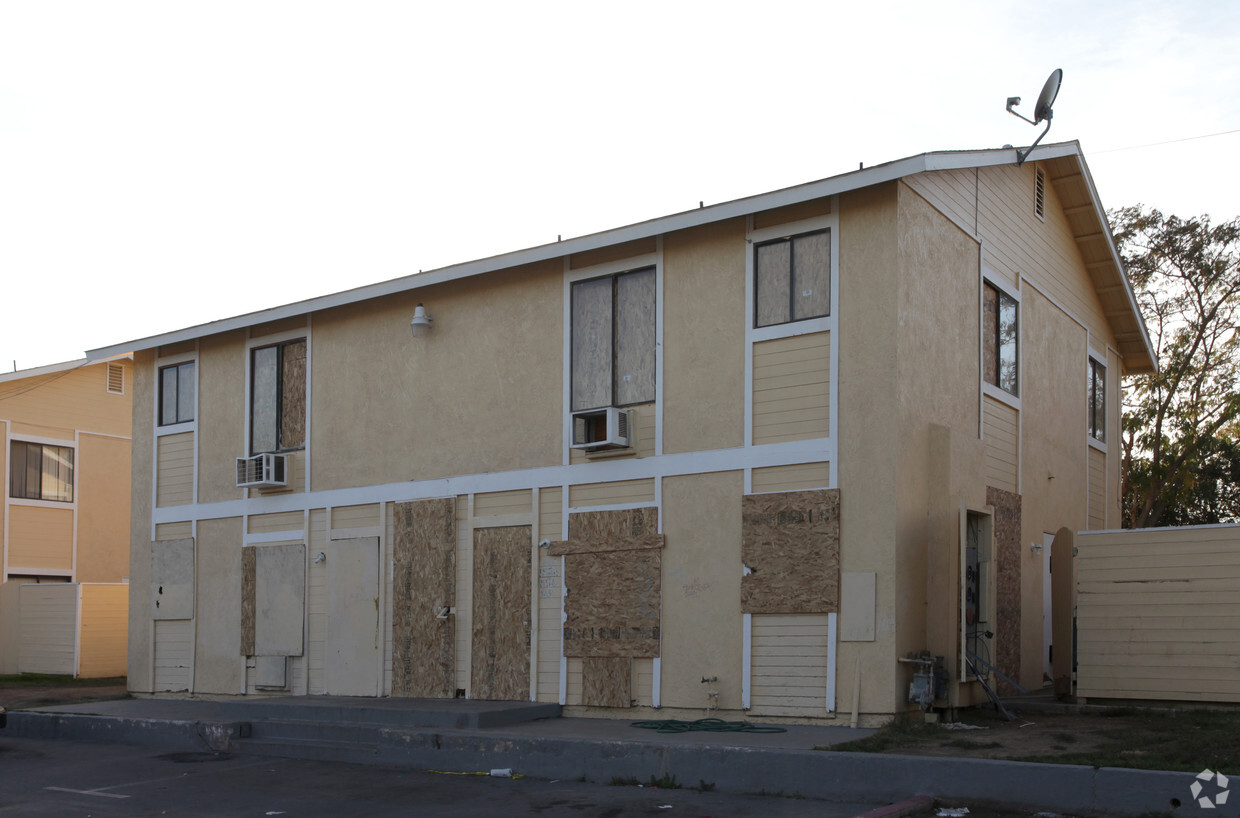 Building Photo - 8145 Philbin