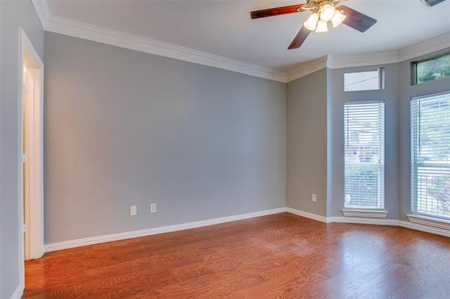 Foto del edificio - 3951 N Hall St
