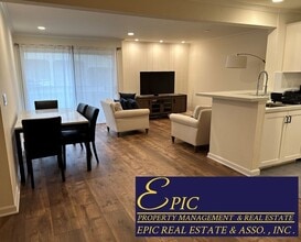 Building Photo - 204 Larkspur Plaza Dr