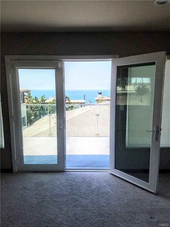 Doors to deck - 2709 Vista Dr