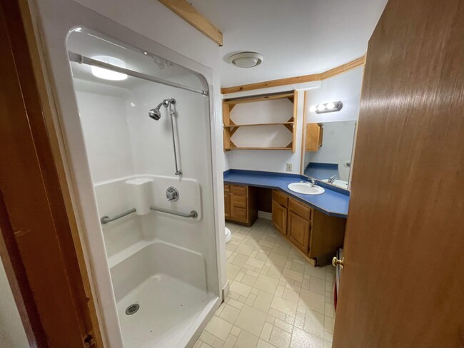 Foto del edificio - 242 Lincoln St