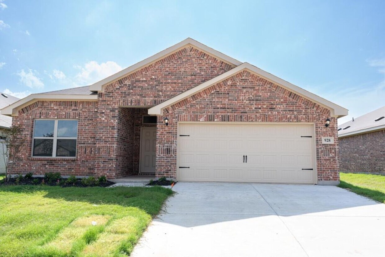 Stunning Single Family Ranch in Aubrey! - Stunning Single Family Ranch in Aubrey!