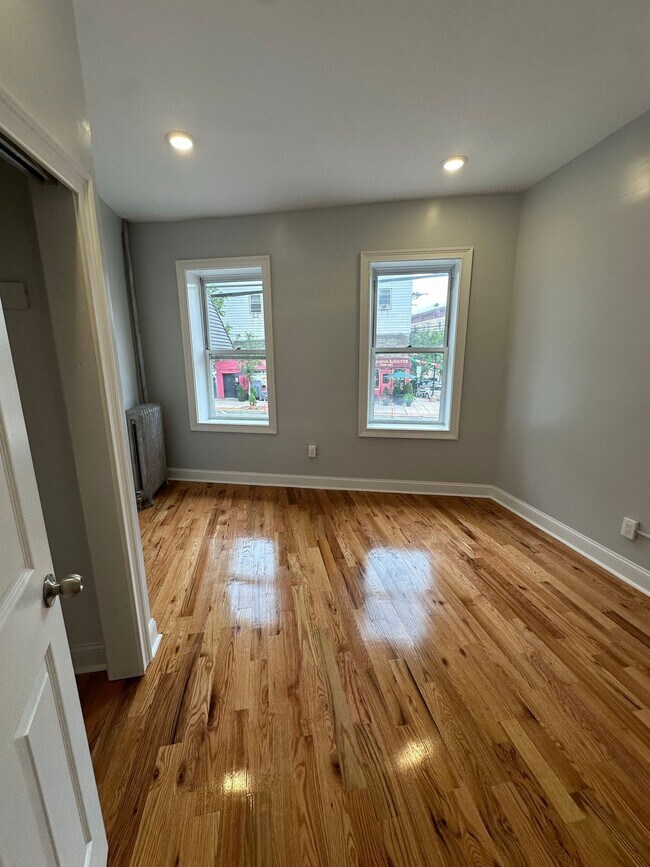 Foto del edificio - 4614-4616 Park Ave