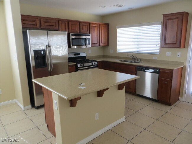 Foto del edificio - 6824 Bayberry Creek Ave