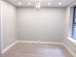 Building Photo - 1311 Lincoln Pl