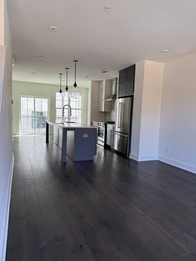 Photo - 201 New St Apartment