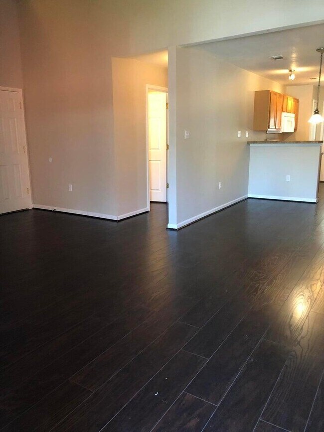 Foto del edificio - 1150 Airport Rd