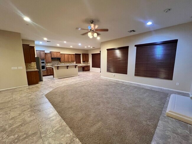 Foto del edificio - 2423 W Corral Rd