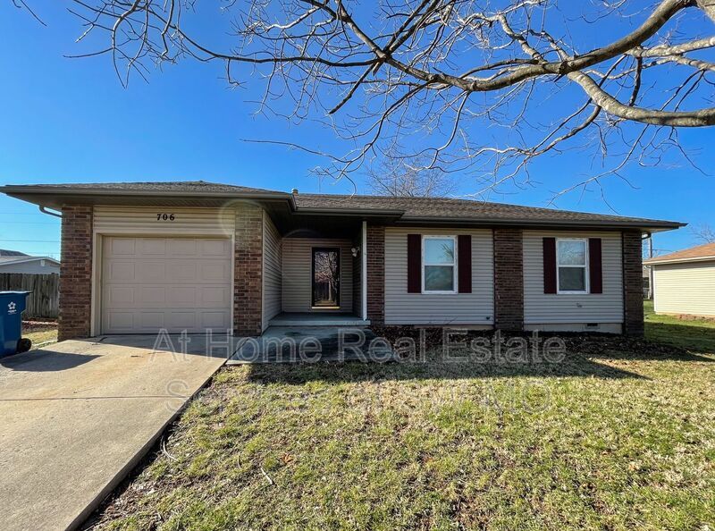 Primary Photo - 706 E Scott Wayne Dr