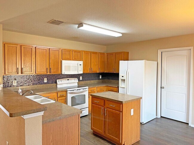 Foto del edificio - Great 4 Bdrm 2 Bath Home in Krum Tx