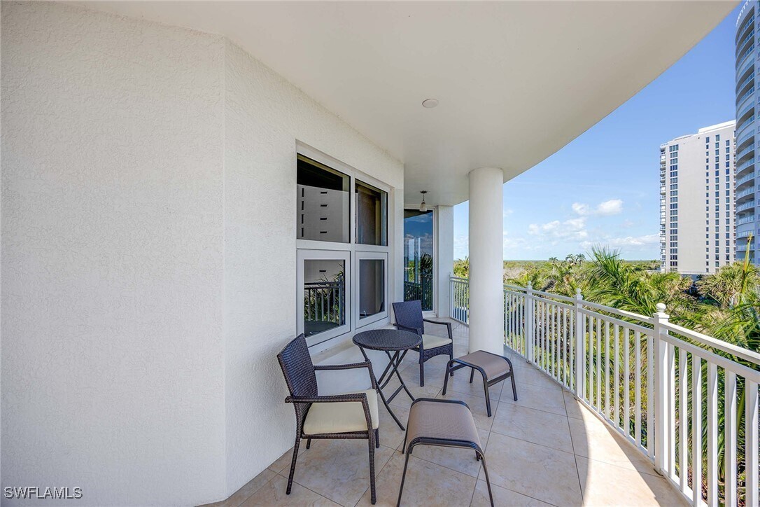 Building Photo - 13675 Vanderbilt Dr