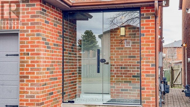 Building Photo - 27 Debden Rd