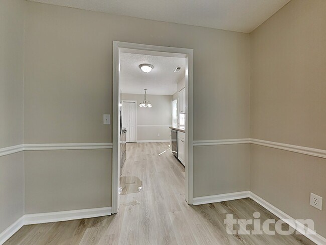 Foto del edificio - 8806 Brass Bell Ct