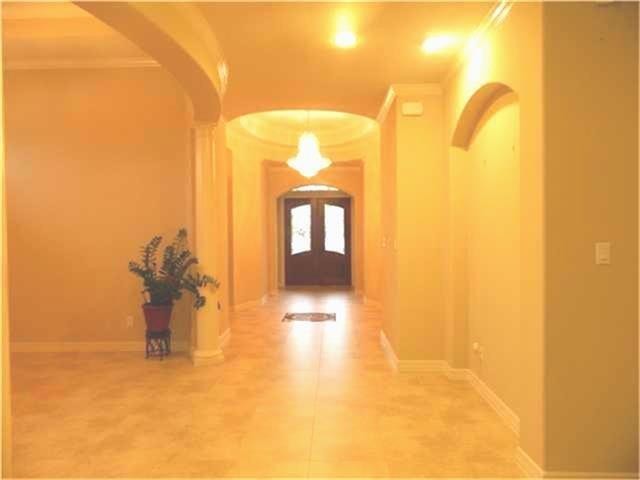 Building Photo - 5139 Hawthorne Bend Dr