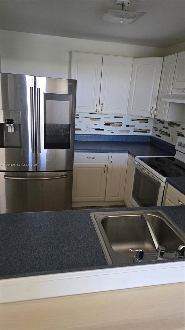 Foto del edificio - 13499 Biscayne Blvd