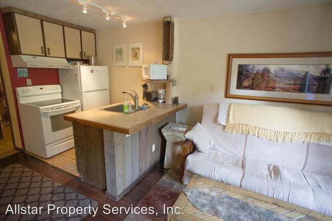 Foto del edificio - 318 Bald Mountain Rd